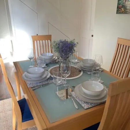 Villa Charming House On Taylors Hill With Free Parking