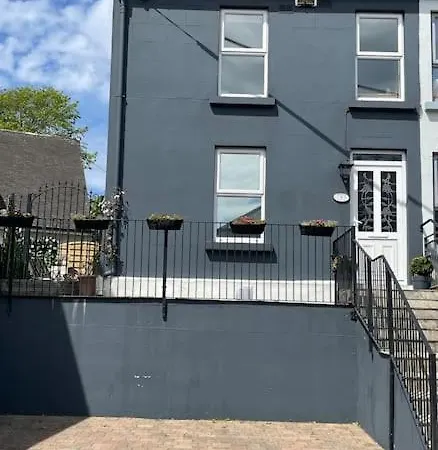 Charming House On Taylors Hill With Free Parking Villa