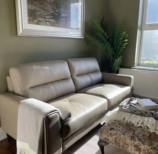 Charming House On Taylors Hill With Free Parking *