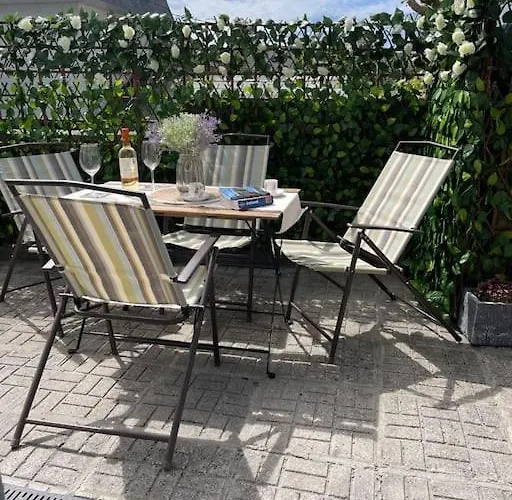 Villa Charming House On Taylors Hill With Free Parking